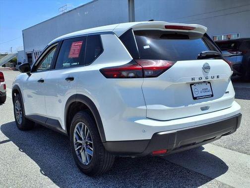 Glacier White 2024 Nissan Rogue S