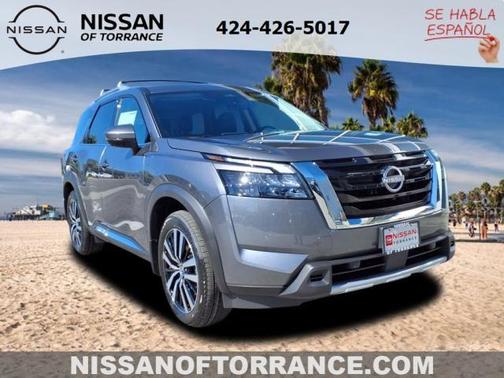 2025 Nissan Pathfinder Platinum