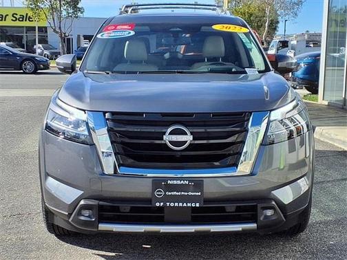 2022 Nissan Pathfinder Platinum