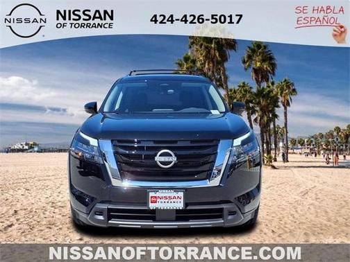 2025 Nissan Pathfinder SV