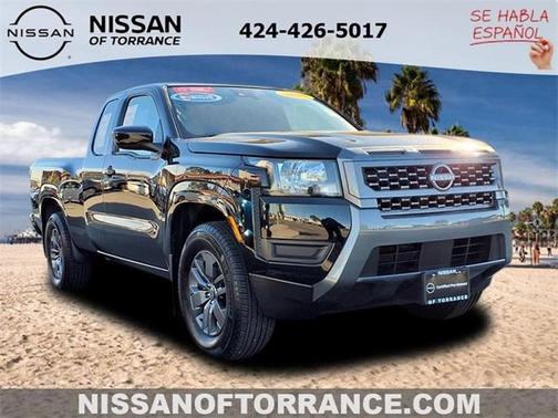 2025 Nissan Frontier SV