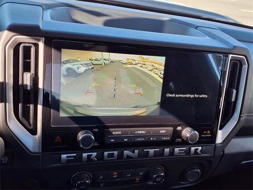 2025 Nissan Frontier SV