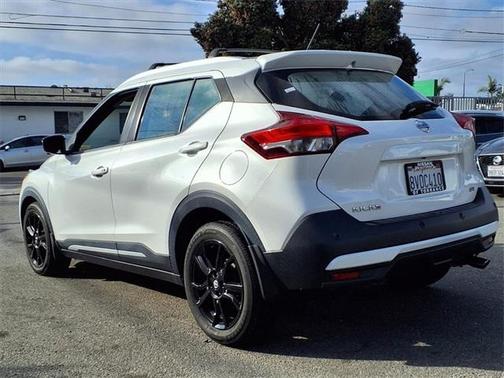 2020 Nissan Kicks SR