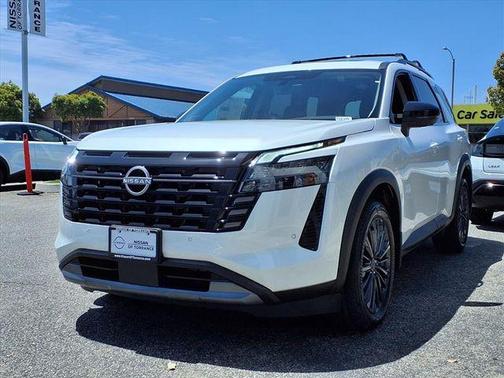 Everest White P 2026 Nissan Pathfinder SL