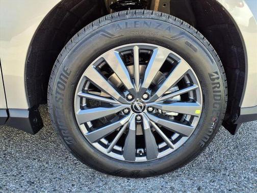 Champagne Silve 2026 Nissan Murano SL