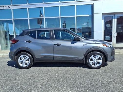 2025 Nissan Kicks Play S