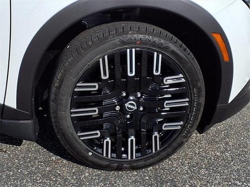 2026 Nissan Leaf PLATINUM+