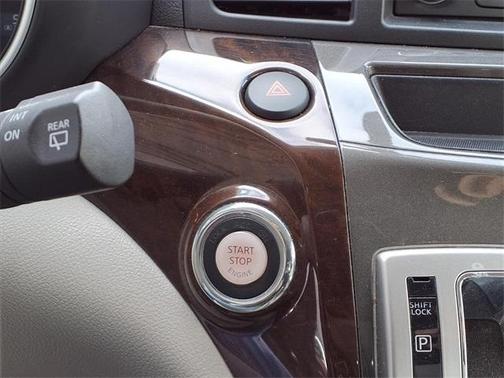 2015 Nissan Quest S