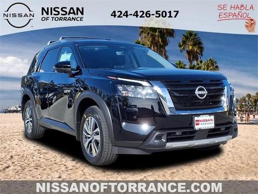 2025 Nissan Pathfinder SL