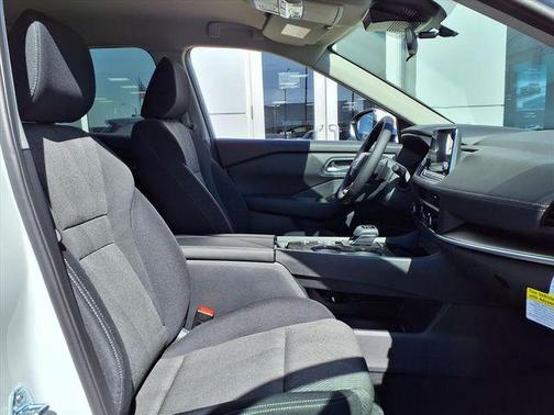 Everest White P 2026 Nissan Rogue SV
