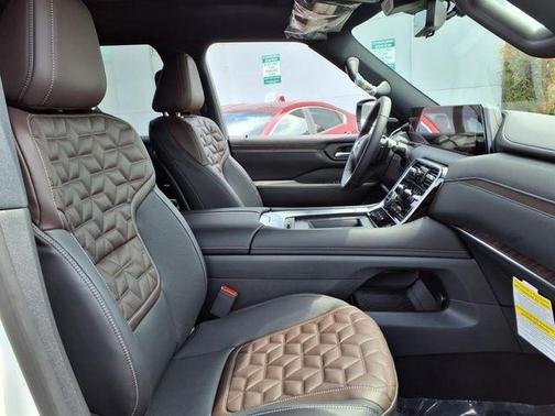 2025 Nissan Armada Platinum