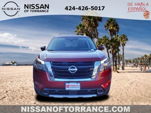 2025 Nissan Pathfinder SL