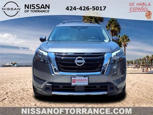 2025 Nissan Pathfinder SL