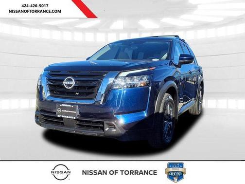 2022 Nissan Pathfinder SV