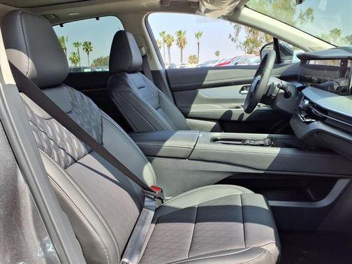 Gun Metallic 2026 Nissan Murano Platinum