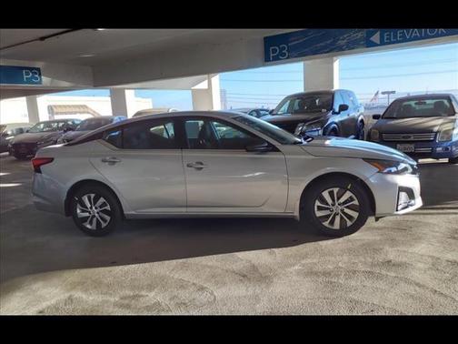 2025 Nissan Altima S