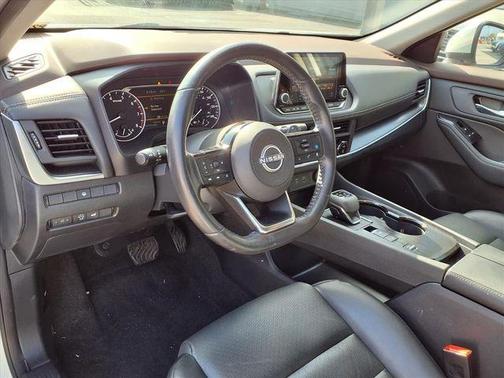 White 2023 Nissan Rogue SV