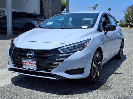 2025 Nissan Versa 1.6 SR