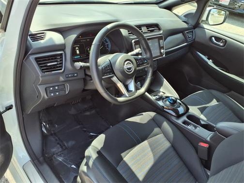 2025 Nissan Leaf SV PLUS