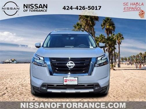 2025 Nissan Pathfinder Platinum