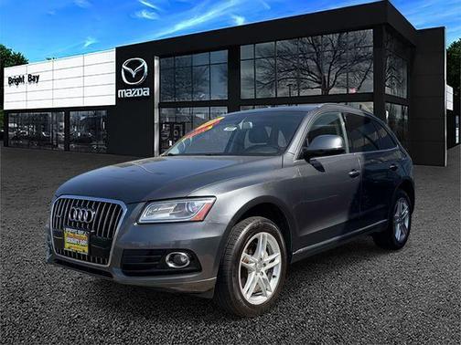 Daytona Gray Pearl Effect 2016 Audi Q5 2.0T Premium Plus