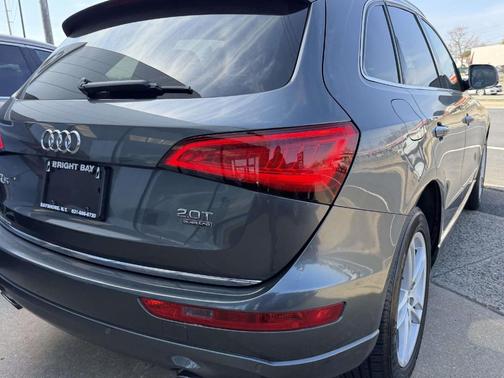 Daytona Gray Pearl Effect 2016 Audi Q5 2.0T Premium Plus