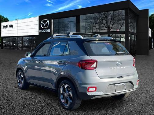 2022 Hyundai VENUE SEL