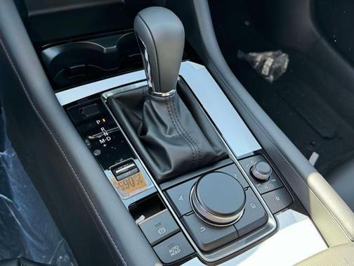 2025 Mazda Mazda3 FWD w/Preferred Package