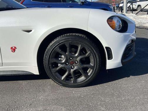 2020 FIAT 124 Spider Abarth