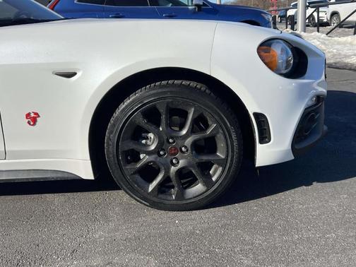 2020 FIAT 124 Spider Abarth