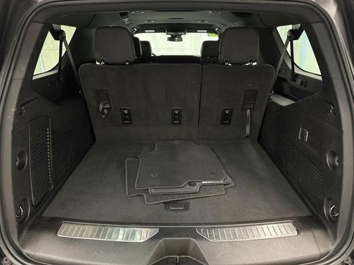 Black 2025 Chevrolet Suburban Z71