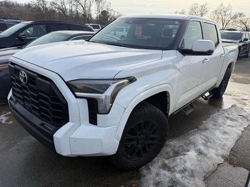 2022 Toyota Tundra SR5