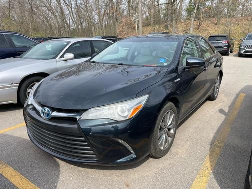 2016 Toyota Camry Hybrid XLE