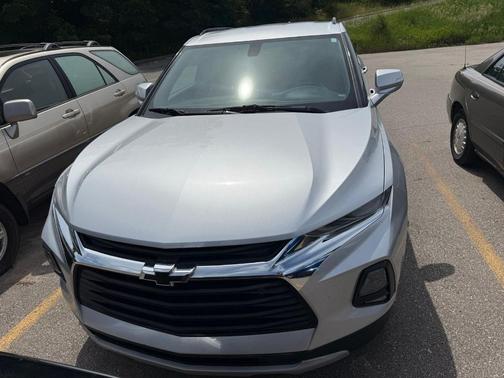Silver Ice Metallic 2020 Chevrolet Blazer 2LT