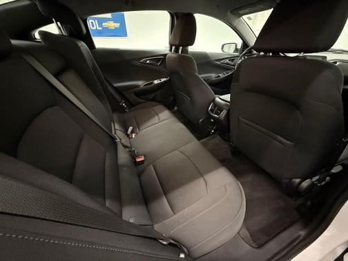 Summit White 2020 Chevrolet Malibu LT