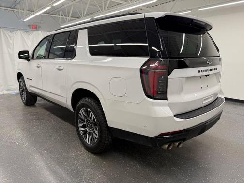 2025 Chevrolet Suburban Z71