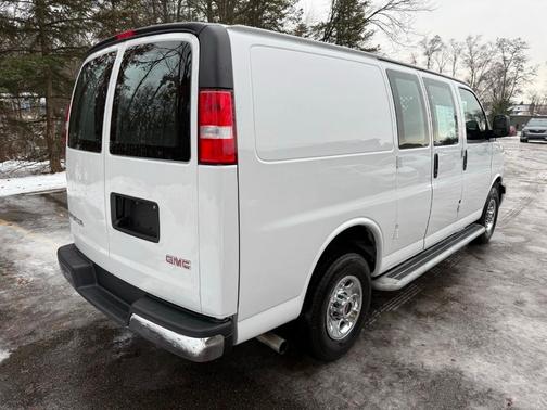 2023 GMC Savana 2500 Work Van