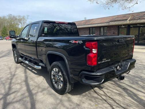2023 Chevrolet Silverado 2500 Custom