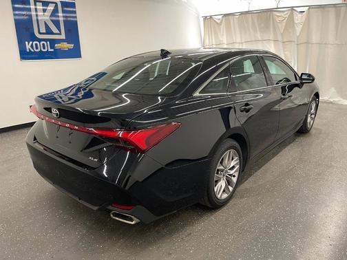 2021 Toyota Avalon XLE