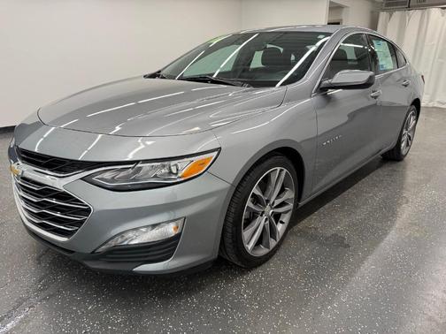 Sterling Gray Metallic 2023 Chevrolet Malibu 2LT