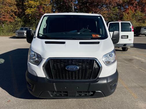 2022 Ford Transit-250 Base