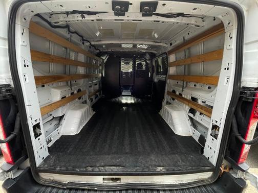 2022 Ford Transit-250 Base