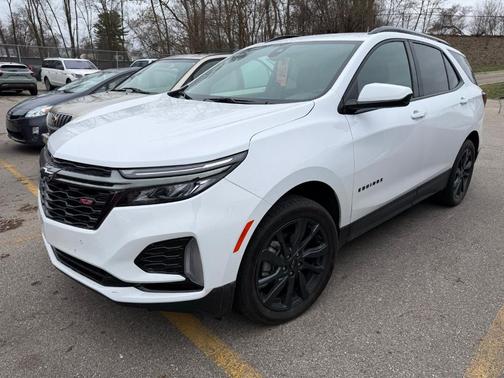 Summit White 2023 Chevrolet Equinox RS