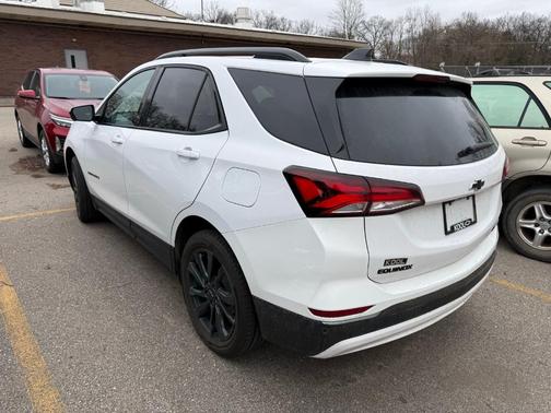 Summit White 2023 Chevrolet Equinox RS