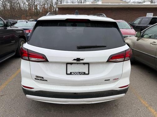 Summit White 2023 Chevrolet Equinox RS