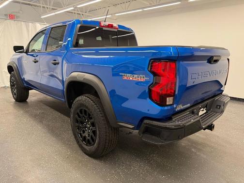 Glacier Blue Metallic 2024 Chevrolet Colorado Trail Boss