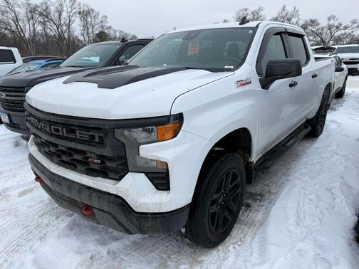 2022 Chevrolet Silverado 1500 Custom Trail Boss