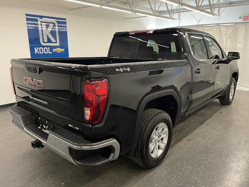 2024 GMC Sierra 1500 SLE