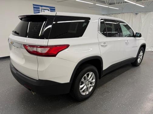 Summit White 2020 Chevrolet Traverse LS