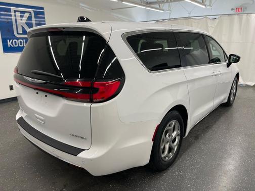 2024 Chrysler Pacifica Limited